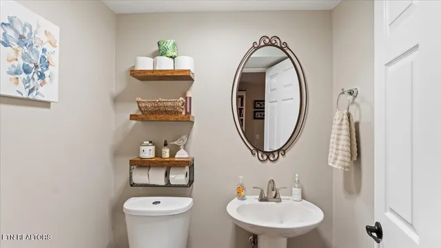 $1,124,900 | 1411 Wood Creek Drive, Athens, TN 37303