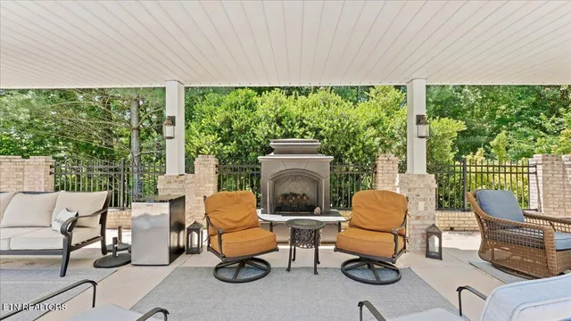 $1,124,900 | 1411 Wood Creek Drive, Athens, TN 37303