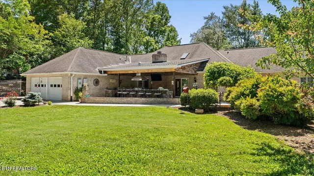 $1,124,900 | 1411 Wood Creek Drive, Athens, TN 37303