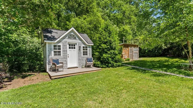 $1,124,900 | 1411 Wood Creek Drive, Athens, TN 37303