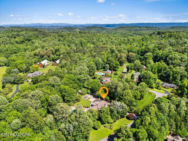 $1,124,900 | 1411 Wood Creek Drive, Athens, TN 37303