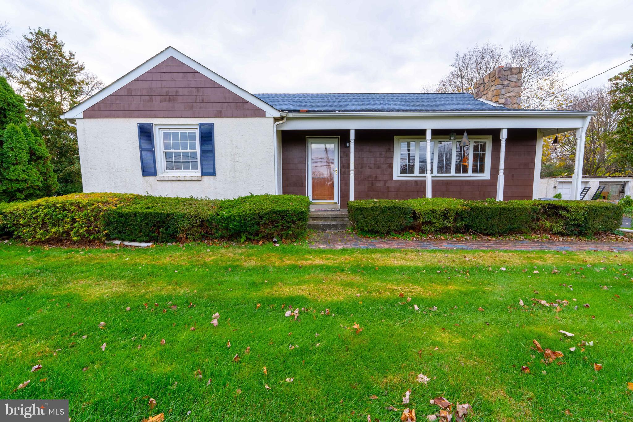 862 Almshouse Road Warminster, PA 18974 - Photo 1 of 25 Front of the house