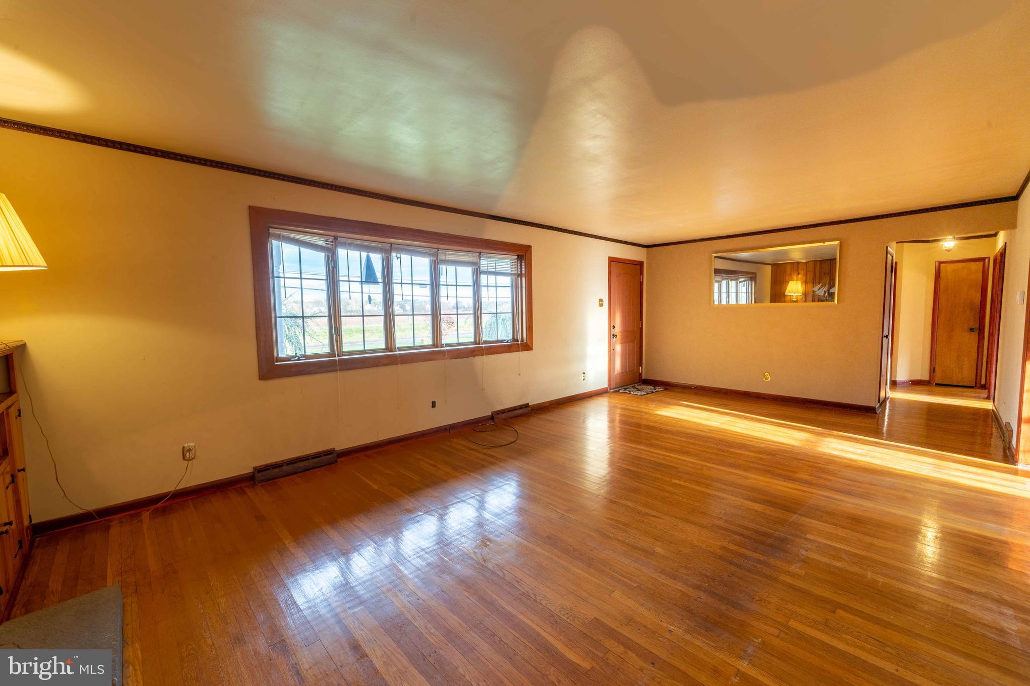 862 Almshouse Road Warminster, PA 18974 - Photo 6 of 25 Gallery Image 6