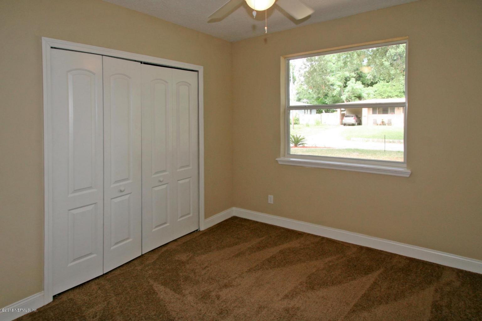 1738 Shelton Road Jacksonville, FL 32211 - Photo 4 of 13 20130720194724539732000000-o
