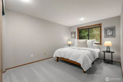 $1,069,000 | 18557 West Lake Desire Drive Southeast, Renton, WA 98058