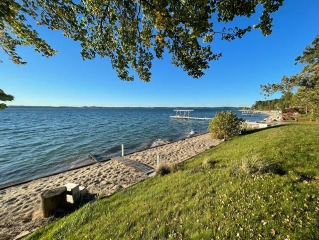 7143 Deepwater Point Road Williamsburg, MI 49690 - Photo 2 of 19 1894238-1.JPG