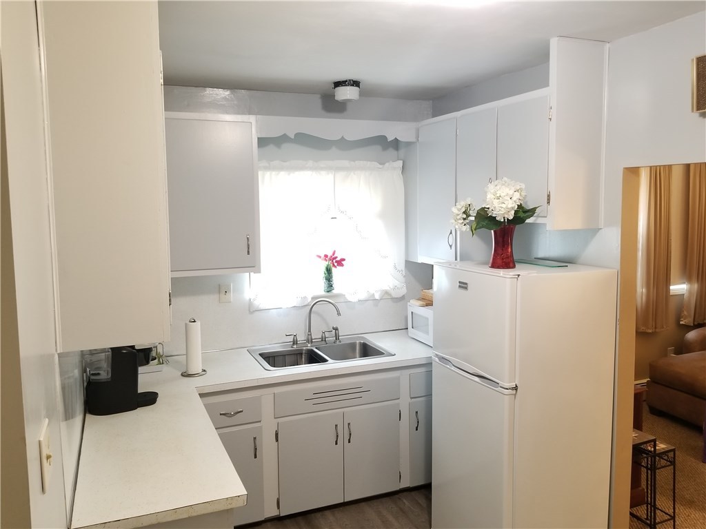 345 Child Street Warren, RI 02885 - Photo 3 of 29 Gallery Image 3