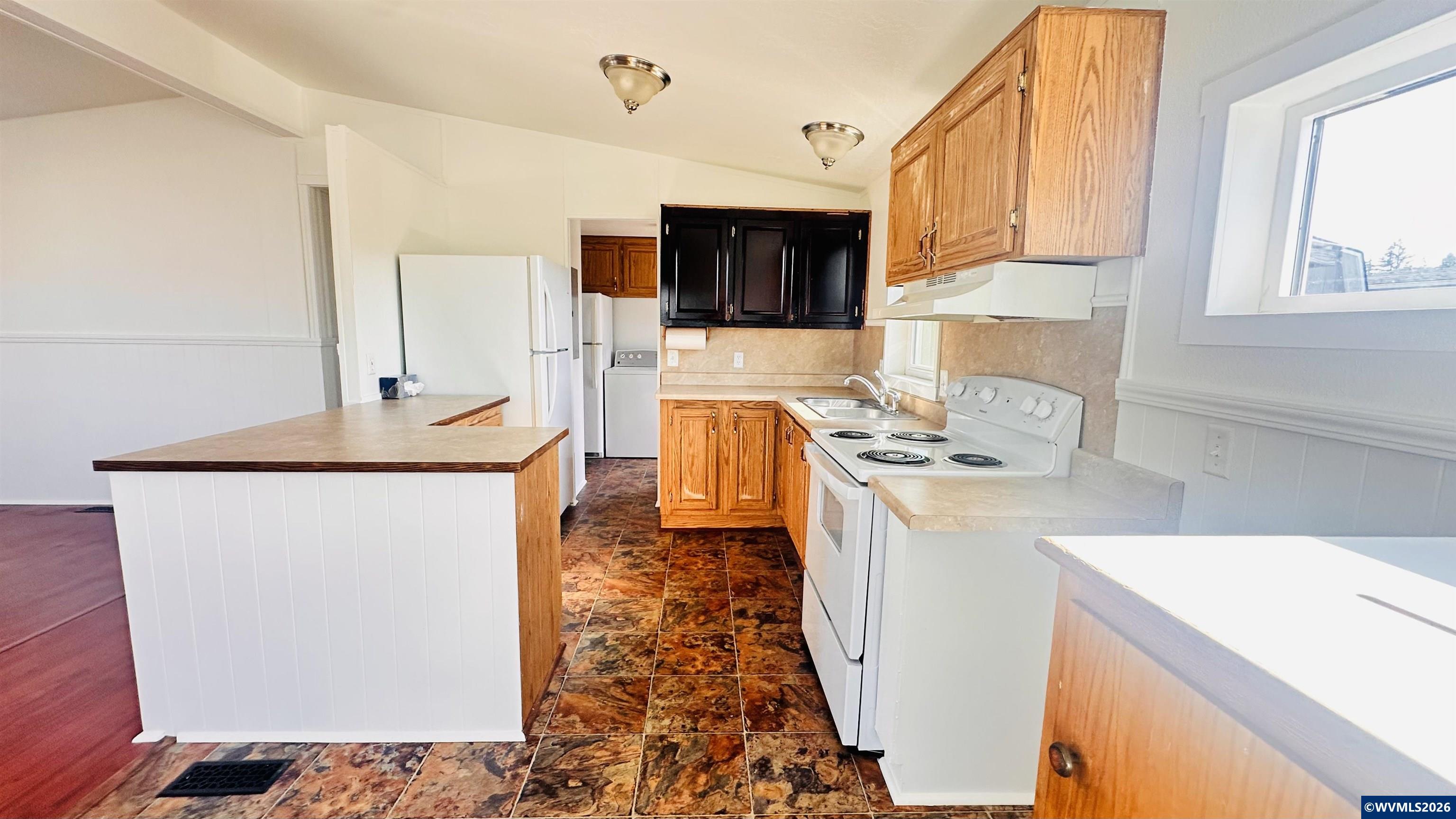 5422 Portland Road Northeast, Unit 117 Salem, OR 97305 - Photo 14 of 45 Gallery Image 14