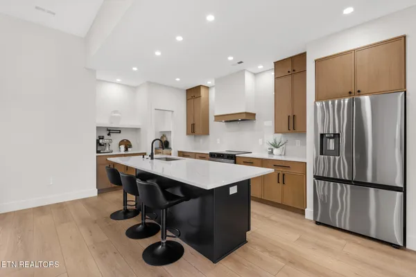 $569,900 | 7222 Bethesda Springs Way, Corryton, TN 37721