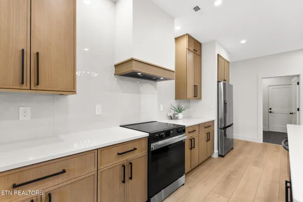 $569,900 | 7222 Bethesda Springs Way, Corryton, TN 37721