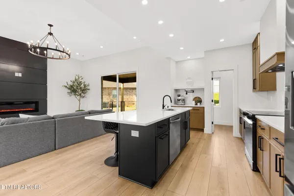 $569,900 | 7222 Bethesda Springs Way, Corryton, TN 37721