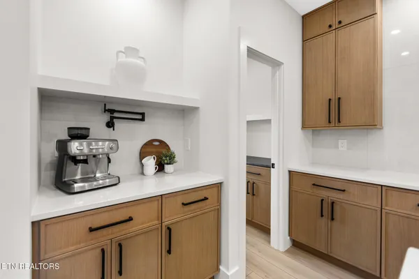 $569,900 | 7222 Bethesda Springs Way, Corryton, TN 37721