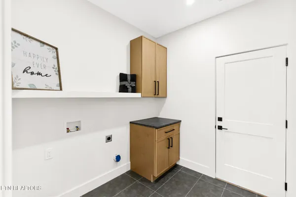 $569,900 | 7222 Bethesda Springs Way, Corryton, TN 37721