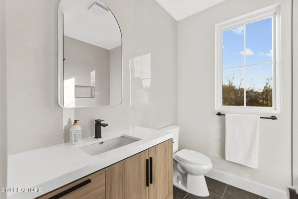 $569,900 | 7222 Bethesda Springs Way, Corryton, TN 37721