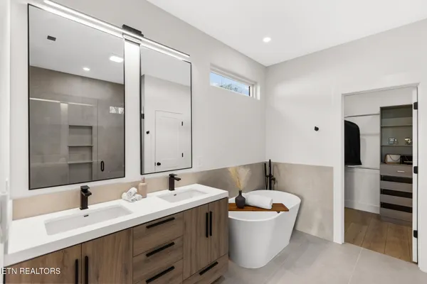 $569,900 | 7222 Bethesda Springs Way, Corryton, TN 37721