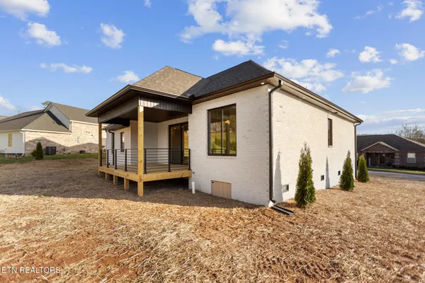 $569,900 | 7222 Bethesda Springs Way, Corryton, TN 37721