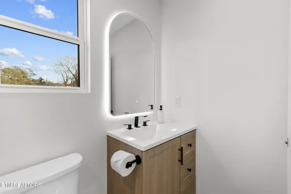 $569,900 | 7222 Bethesda Springs Way, Corryton, TN 37721