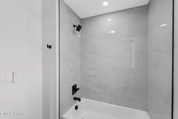 $569,900 | 7222 Bethesda Springs Way, Corryton, TN 37721