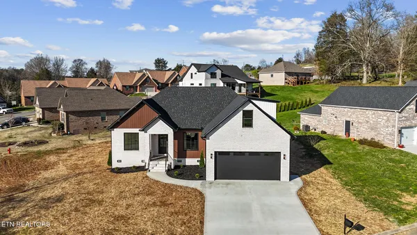 $569,900 | 7222 Bethesda Springs Way, Corryton, TN 37721