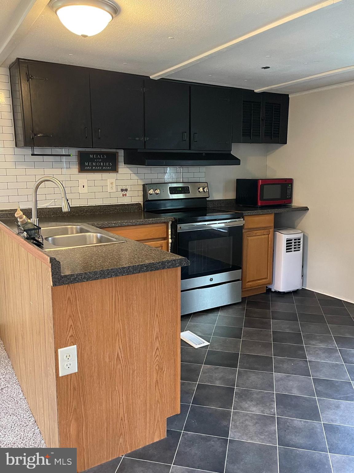 501 Windy Hill Road, Unit 153 Shermans Dale, PA 17090 - Photo 6 of 27