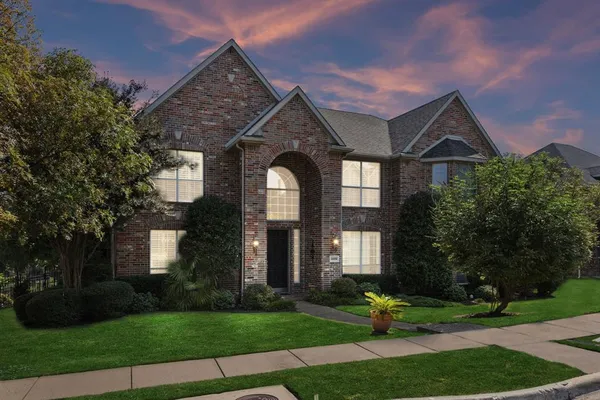 $599,900 | 2170 Clubview Drive, Rockwall, TX 75087