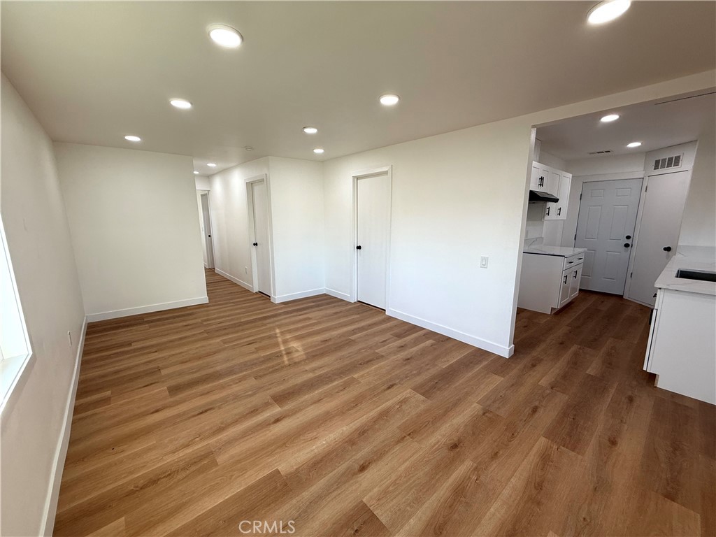 124 South Olive Avenue Rialto, CA 92376 - Photo 11 of 33