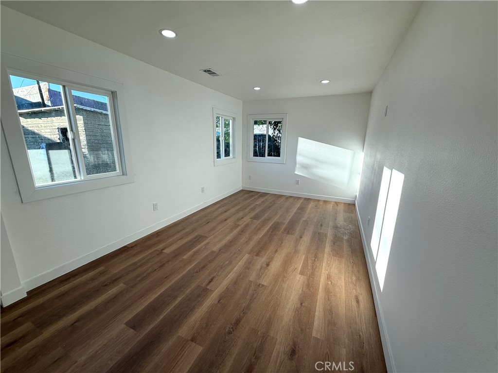 124 South Olive Avenue Rialto, CA 92376 - Photo 28 of 33