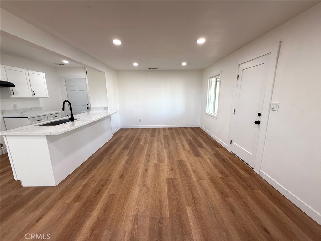 124 South Olive Avenue Rialto, CA 92376 - Photo 3 of 33