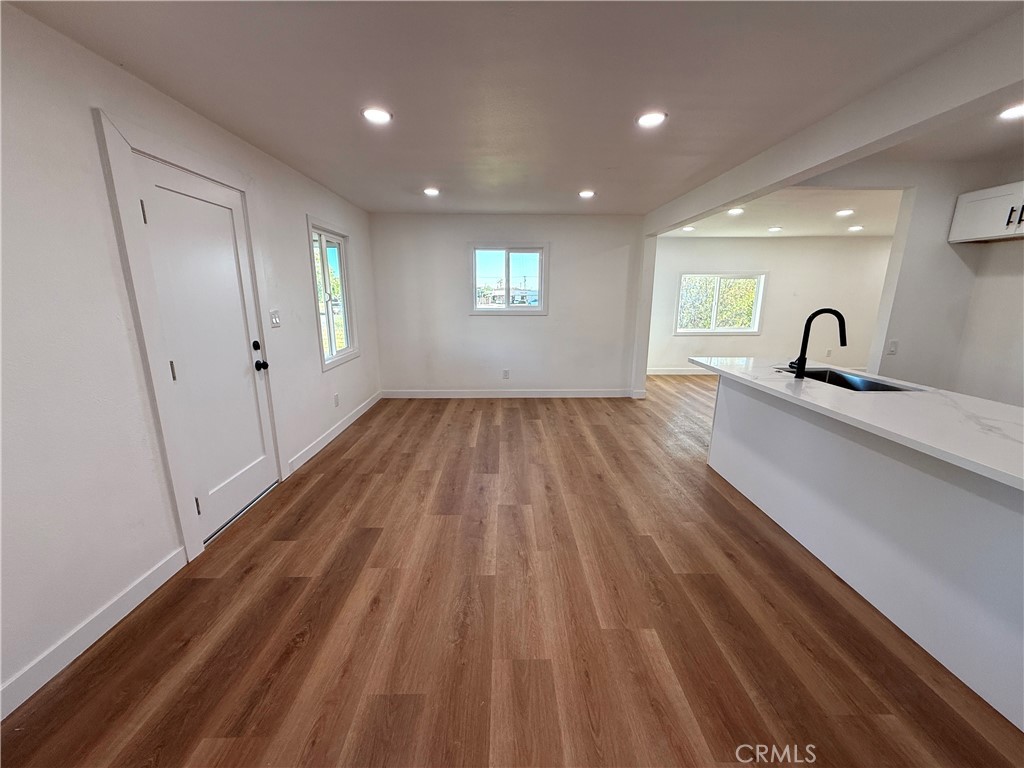 124 South Olive Avenue Rialto, CA 92376 - Photo 5 of 33