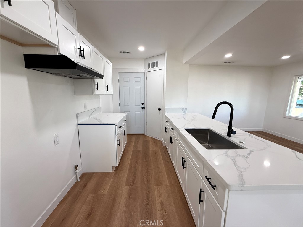124 South Olive Avenue Rialto, CA 92376 - Photo 9 of 33