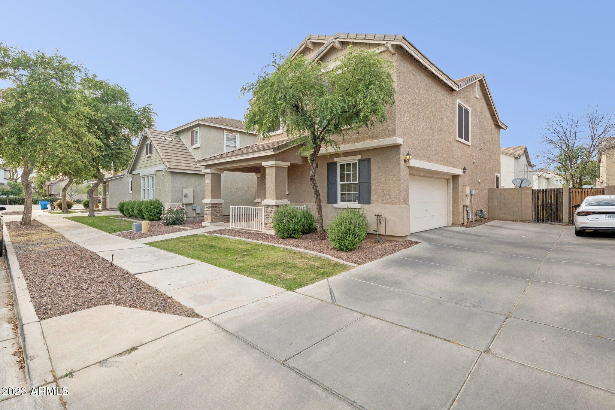 2226 East Fraktur Road Phoenix, AZ 85040 - Photo 20 of 68 Front
