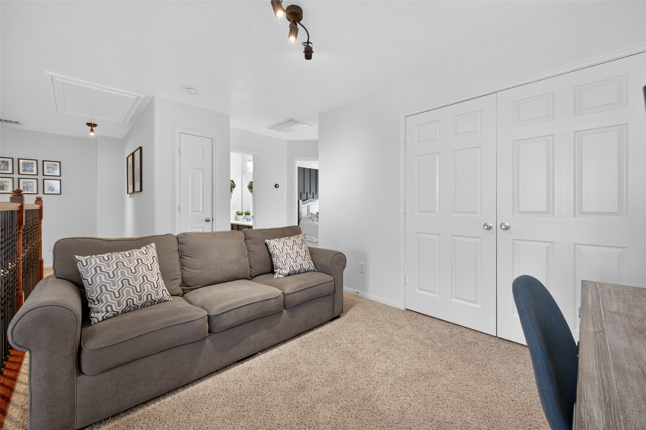 2806 Windy Thicket Lane Houston, TX 77082 - Photo 27 of 38 a living room with furniture and a couch