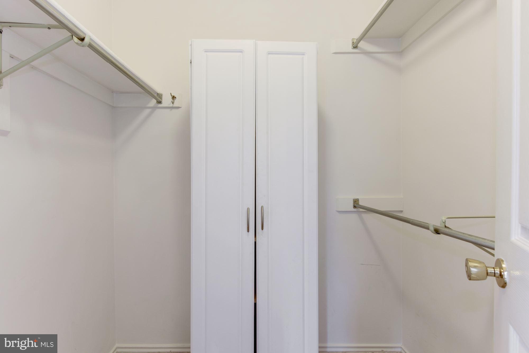 20963 Timber Ridge Terrace, Unit 202 Ashburn, VA 20147 - Photo 11 of 22 a view of small space