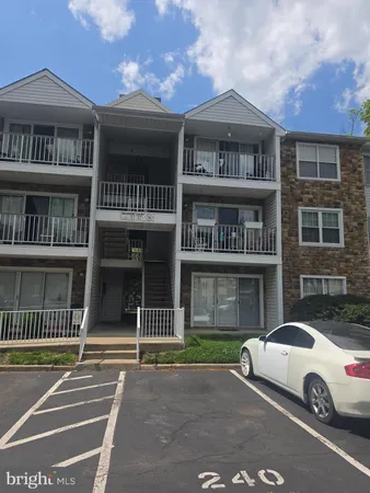 $299,950 | 6 Mulberry Court, Hamilton, NJ 08619