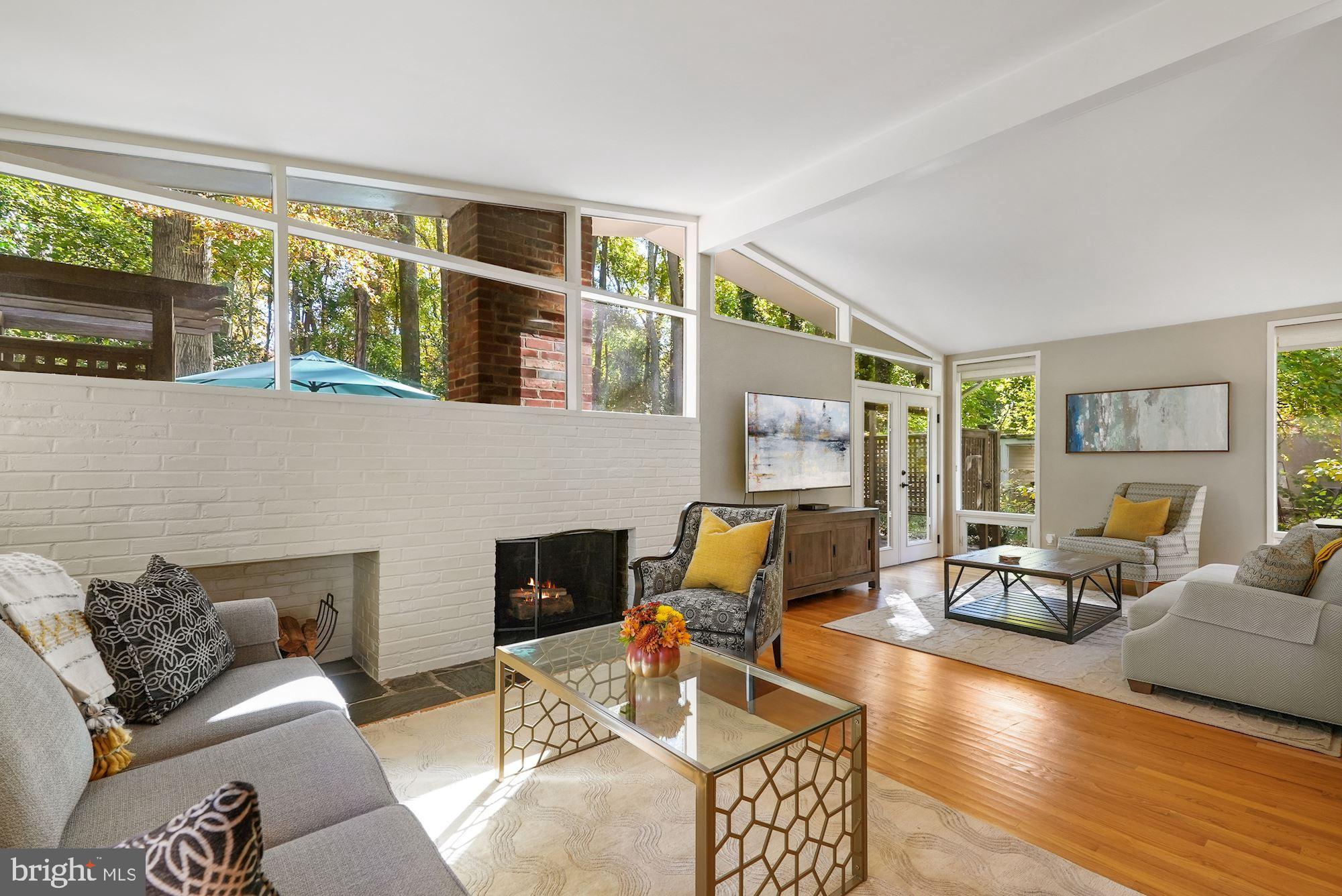 7521 Elba Road Alexandria, VA 22306 - Photo 4 of 32 Gallery Image 4