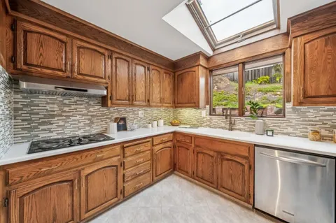 $2,500,000 | 224 Highland Avenue, San Carlos, CA 94070