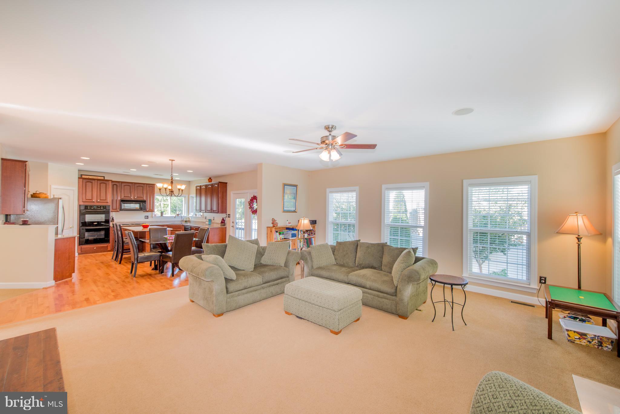 604 Crawfords Ridge Road Odenton, MD 21113 - Photo 11 of 30 Living Room