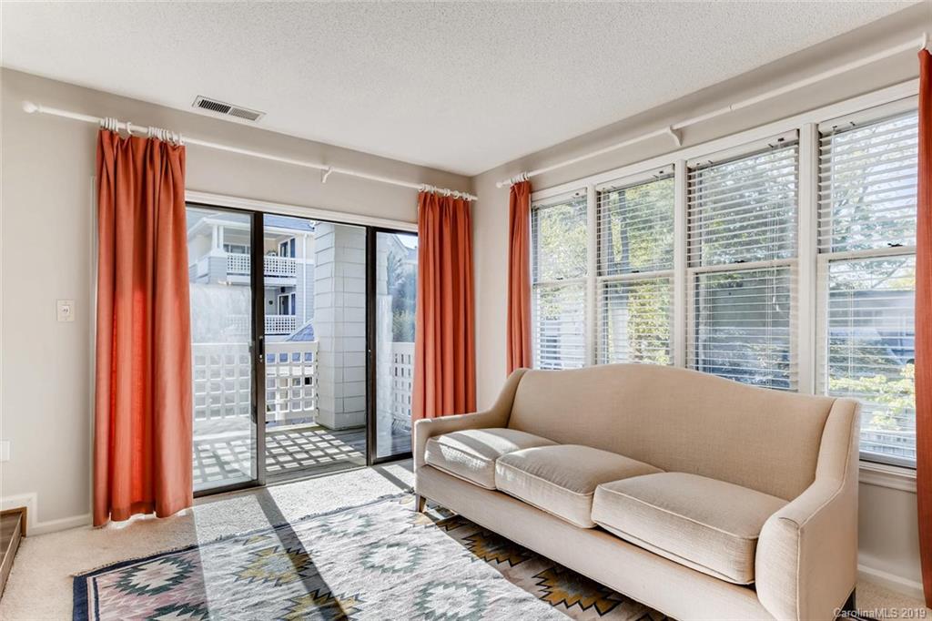 222 Queens Road, Unit 53 Charlotte, NC 28204 - Photo 3 of 27 Gallery Image 3