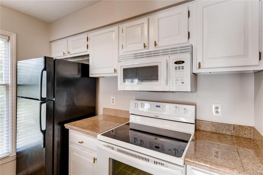 222 Queens Road, Unit 53 Charlotte, NC 28204 - Photo 10 of 27 Gallery Image 10