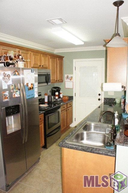 255 Landmark Drive Raceland, LA 70394 - Photo 3 of 11 Kitchen