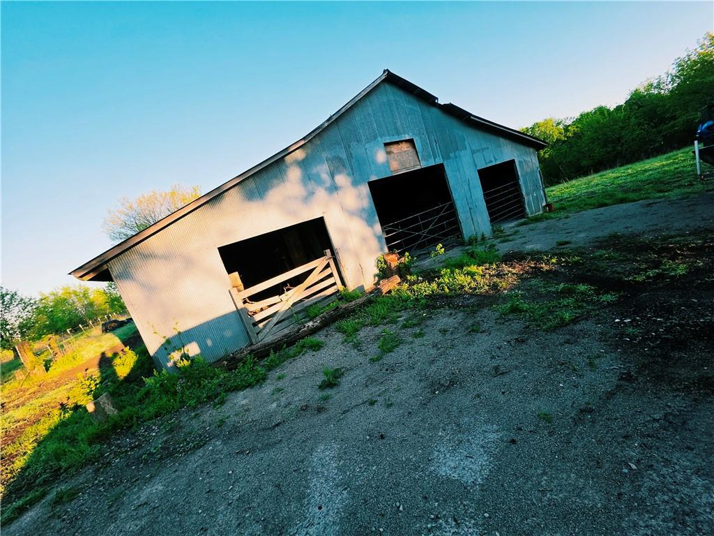 1112 Southwest 21st Road Chilhowee, MO 64733 - Photo 15 of 21