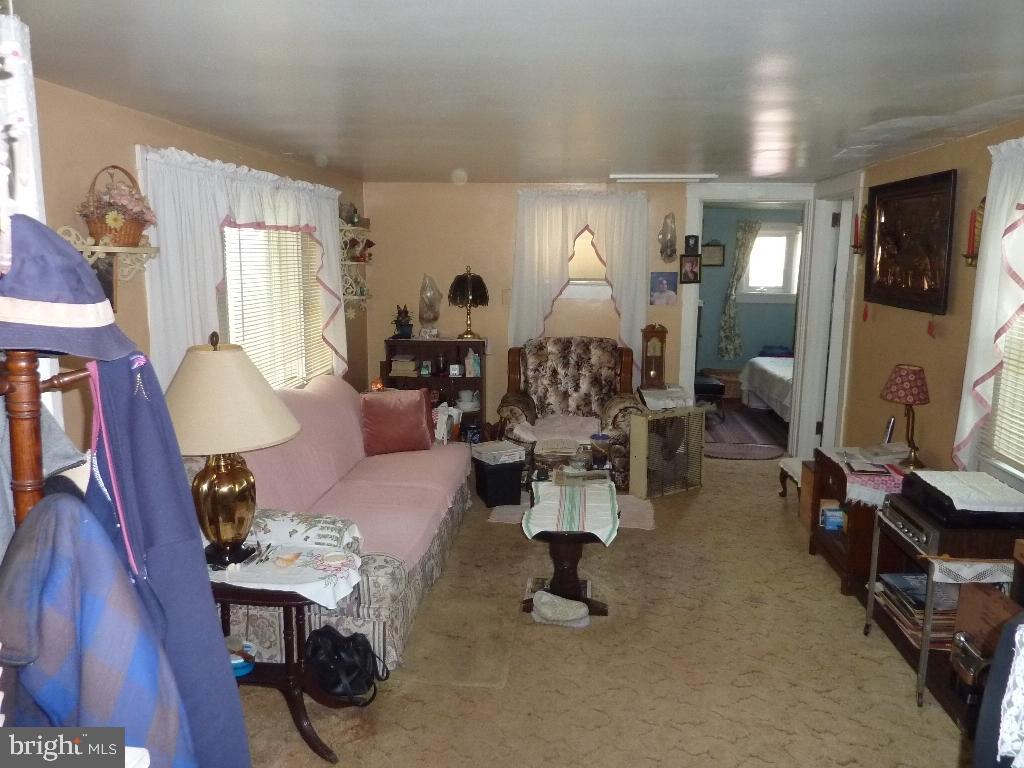 54 North Donerville Road Mountville, PA 17554 - Photo 2 of 18 Gallery Image 2