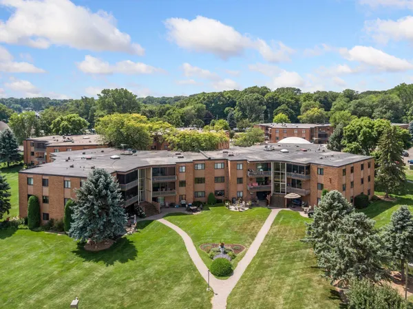 $215,000 | 5430 3 Points Boulevard, Unit 132, Mound, MN 55364