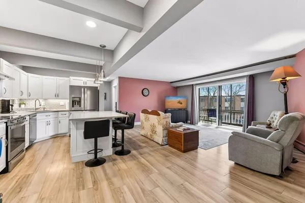 $215,000 | 5430 3 Points Boulevard, Unit 132, Mound, MN 55364