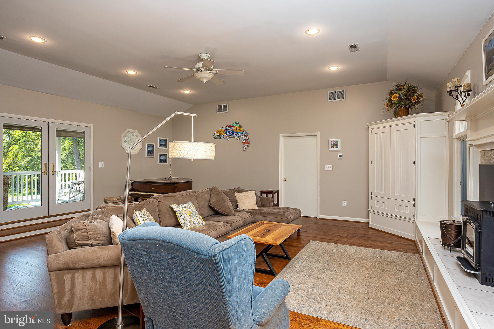 5289 Kerger Road Ellicott City, MD 21043 - Photo 19 of 51 Family Room