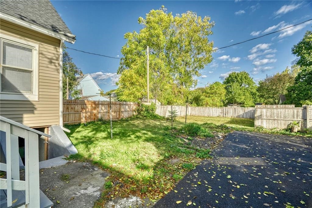 170 Otis Street Rochester, NY 14606 - Photo 3 of 36