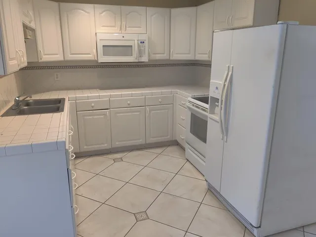 $2,850 | 6251 Southwest 41st Street, Davie, FL 33314