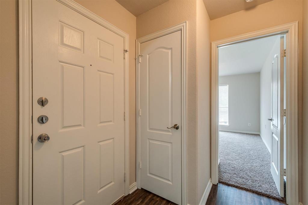 121 Cliff Height Circle Dallas, TX 75241 - Photo 5 of 25