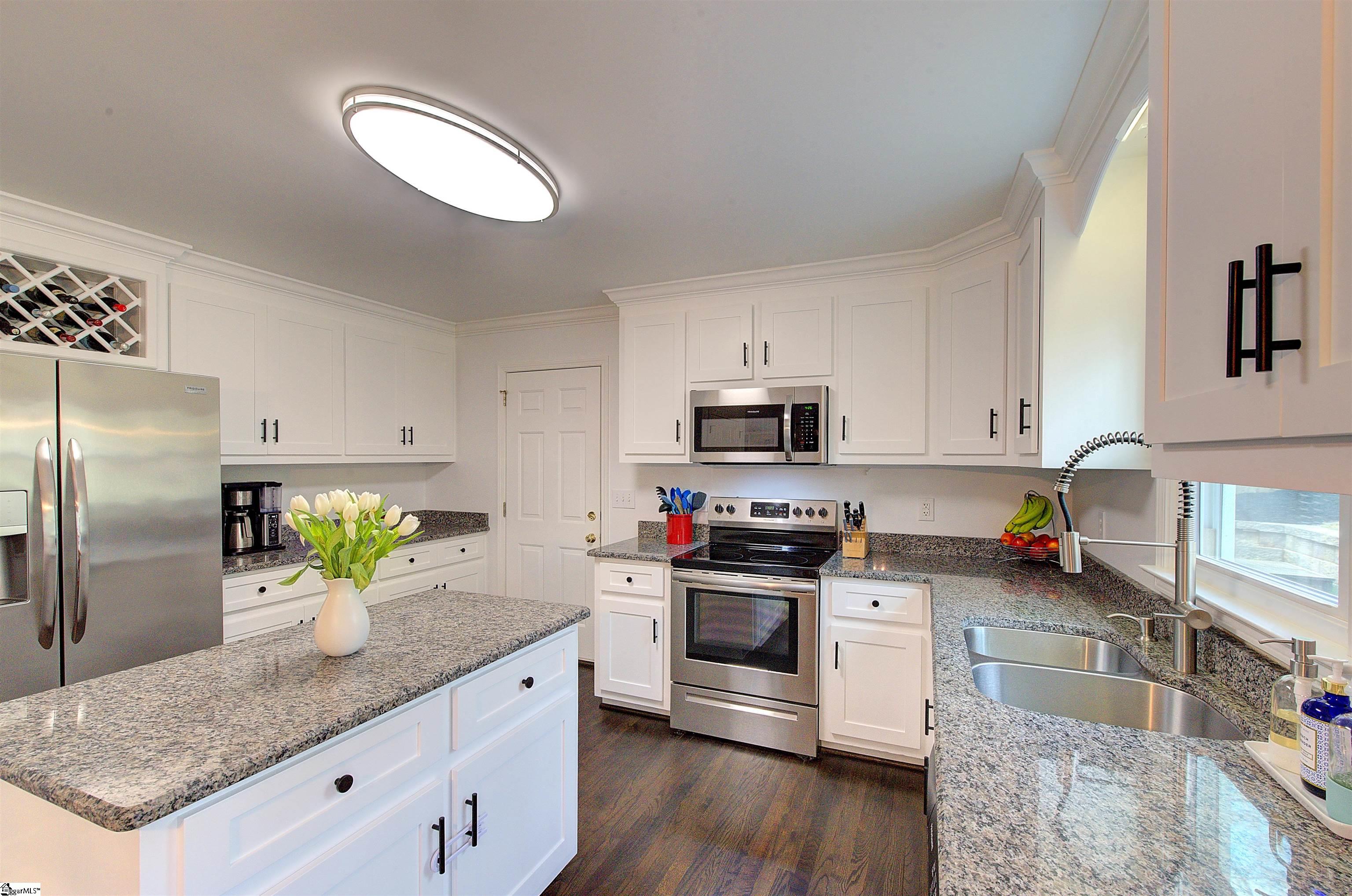 223 Rock Road Greer, SC 29651 - Photo 16 of 48