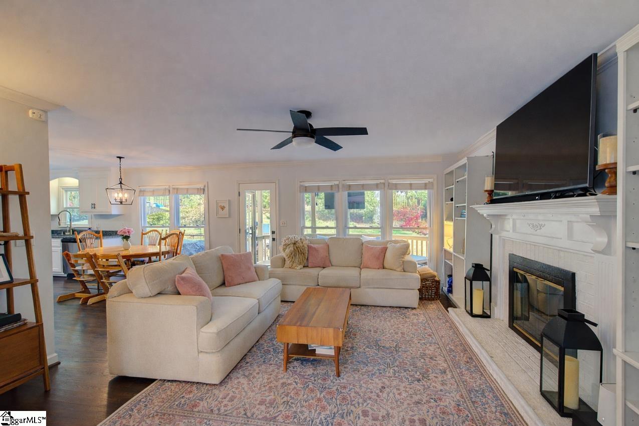 223 Rock Road Greer, SC 29651 - Photo 8 of 48